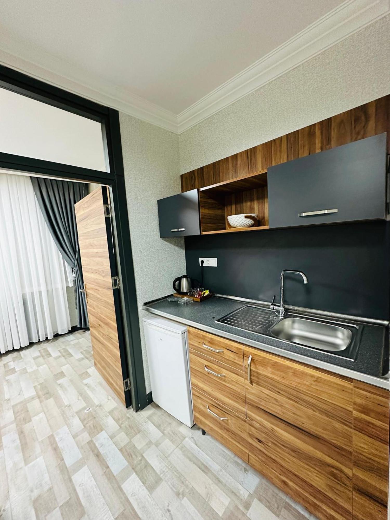 Taksim La Serena Hotels Istanbul Exterior foto